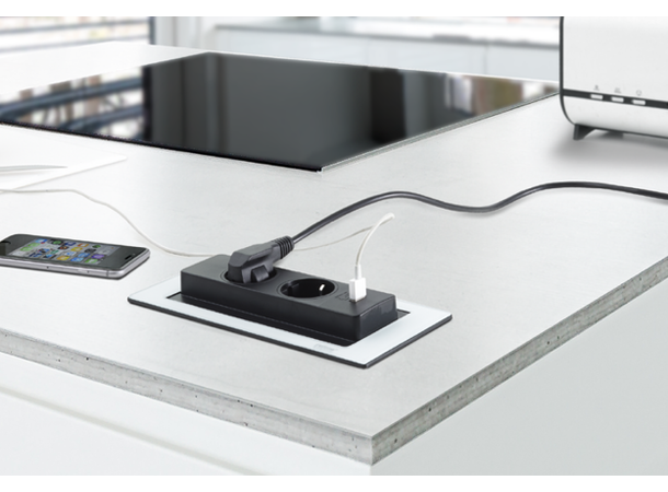 EVOline® BackFlip Sølv 2x stikk 1x 1000mA USB lader 