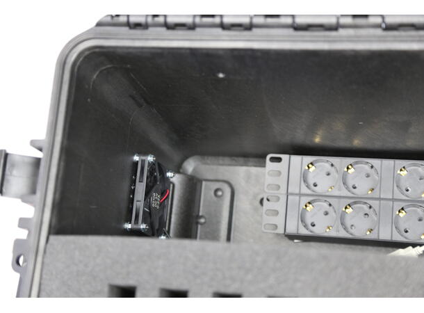 Leba NoteCase for 16 Laptops Power outlets | 16 Laptops | Black 