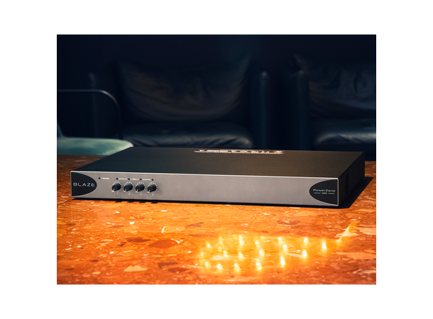 Blaze Audio PowerZone 1004 4x250W 4-8 Ohm 4x250W 100V 16 Ohm 