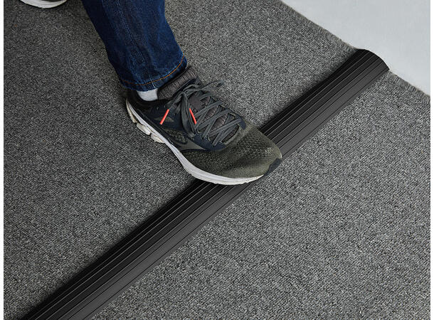 Multibrackets Cable Cover Floor PVC Blac k 10m 