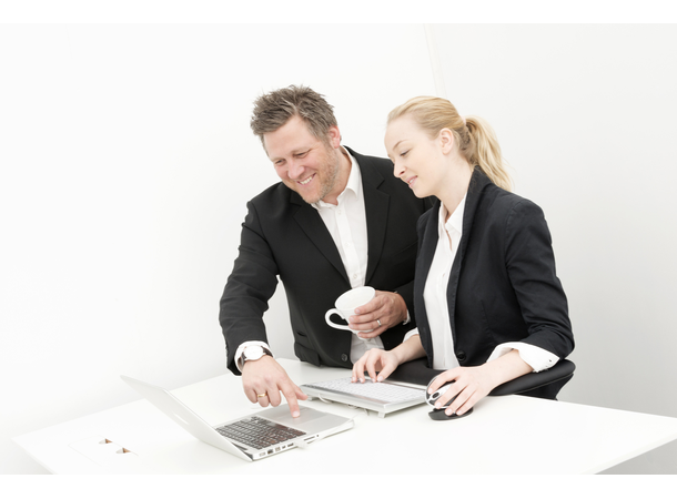 KENSON Underarmstøtte Asymmetrisk 8820 Lycra | Svart 